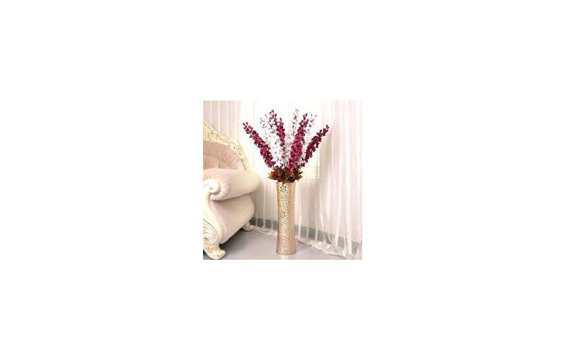 Flower vase with stick